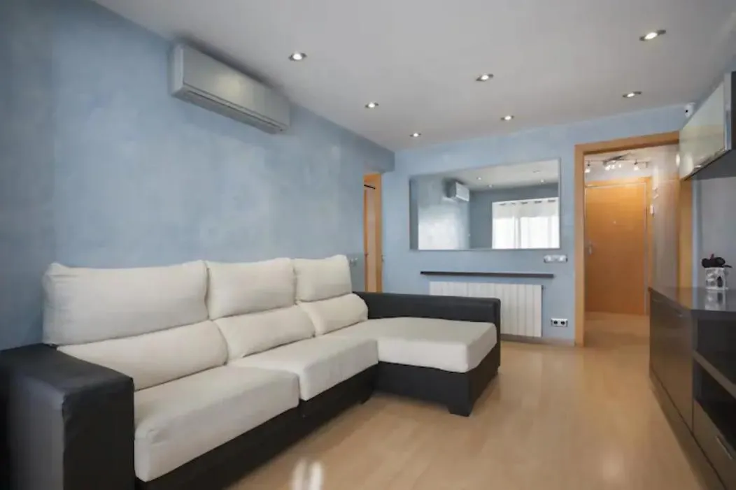 Apartamento Playa Con Piscina Parking Y 2 Habitac Castelldefels